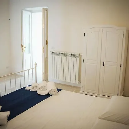 Ferienhaus Dimora Santa Sofia Con Dependace E Giardino